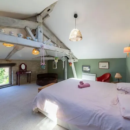 Maison De Campagne Et Piscine *