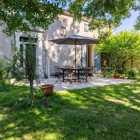 Maison De Campagne Et Piscine فيلة